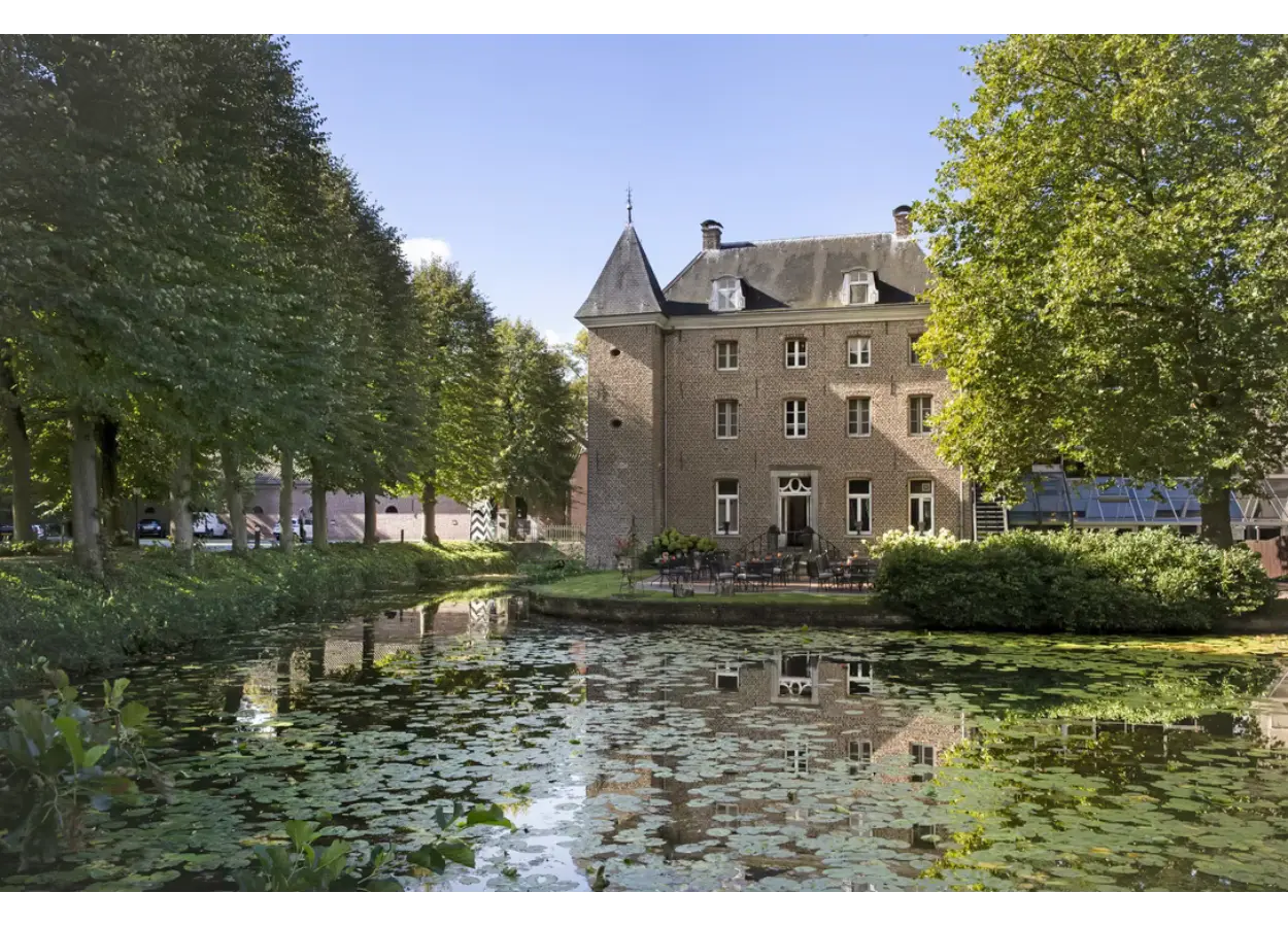 01 KBJ7 AKN0 F83 YHMVB4 D3 A31 RM