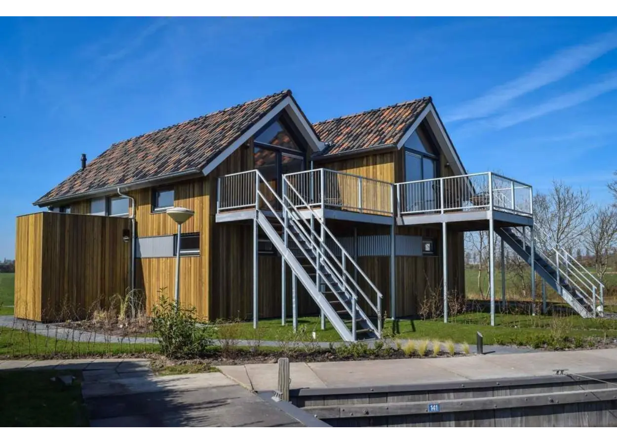 01 KD828 B1 EKMSCMT2 F52 HH7 AHN