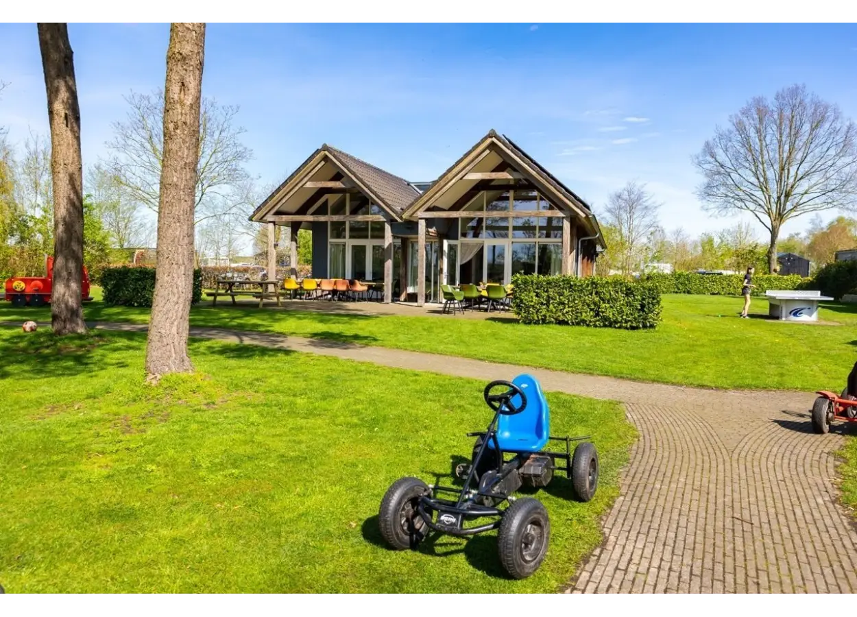 01 KCYAP23 QNG1 GVA3 N68 FSMVY3