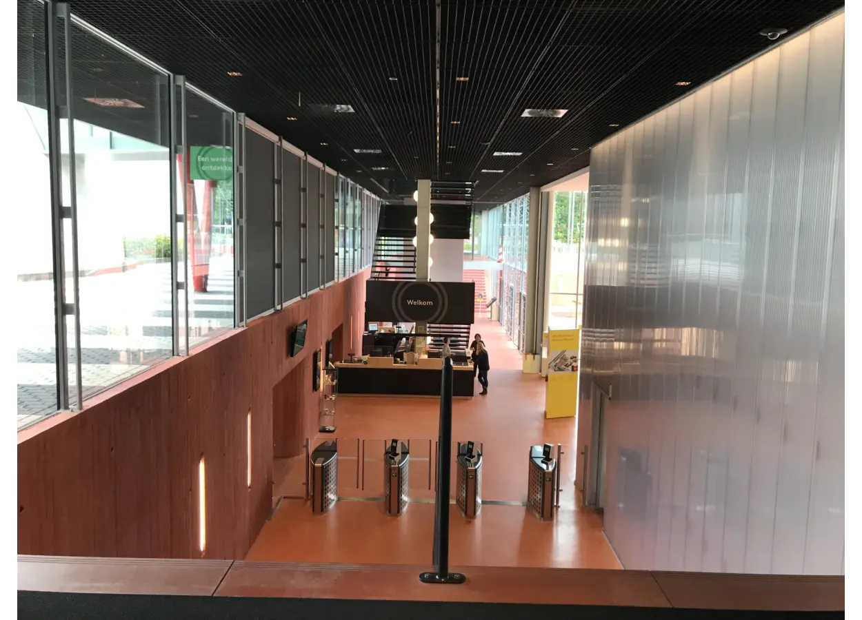 01 KJSGXCS7 B304 E4 N7 AXC57 DKH