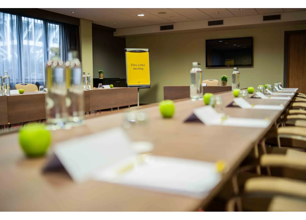 01 KB0699 EDQ823 E258 K9 NHV6 C7