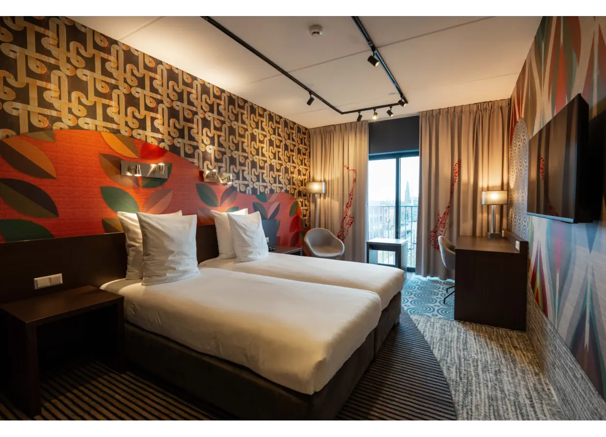 01 KAJPK8 SYH2 BSAVCQMC3 TYYKT