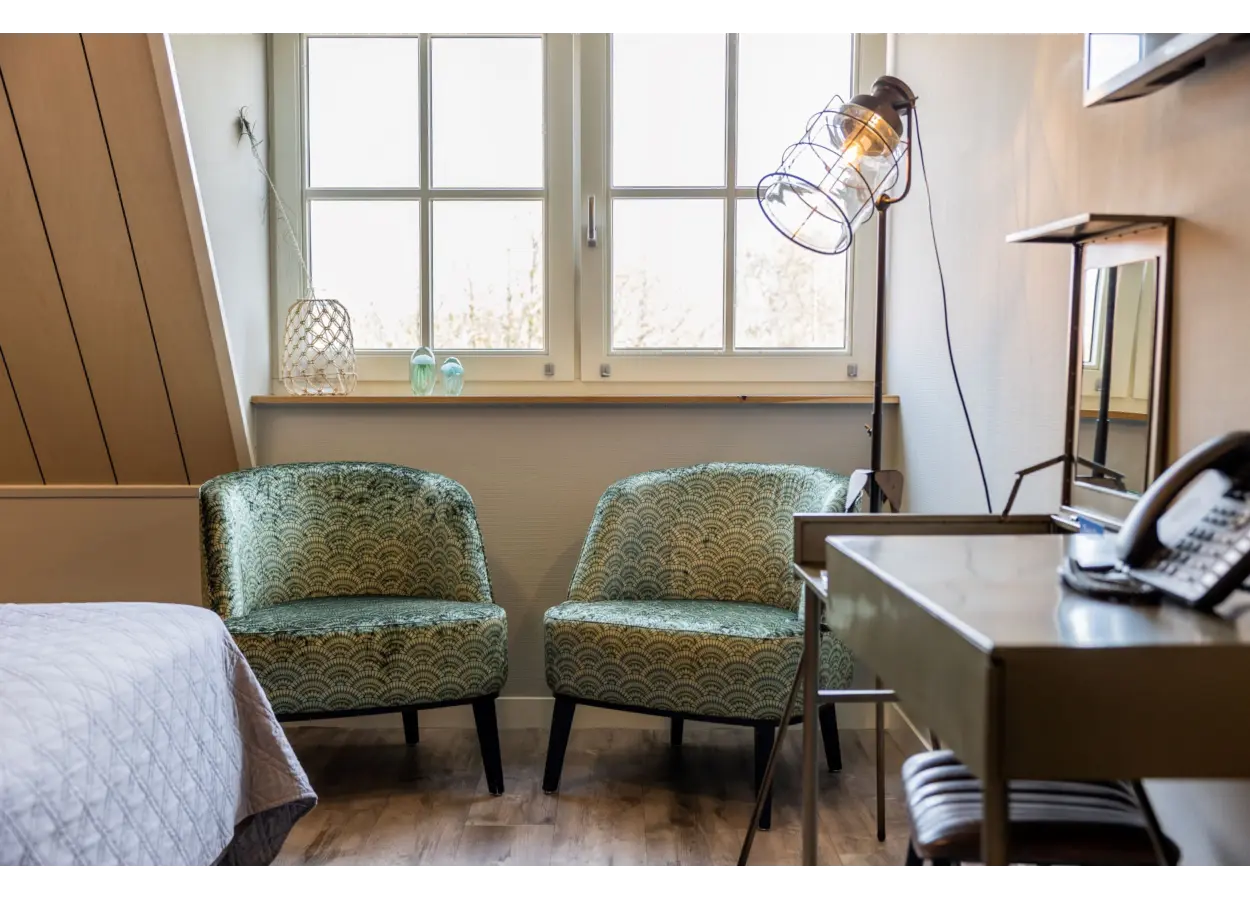 01 KAE2 QEYJWHBG1 NNW723 SFF1 Q