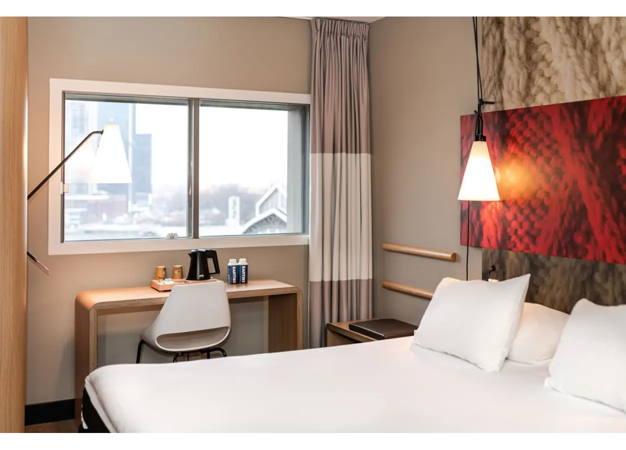 01 KGYC32 TVQXHEY470 AYCNMC7 P