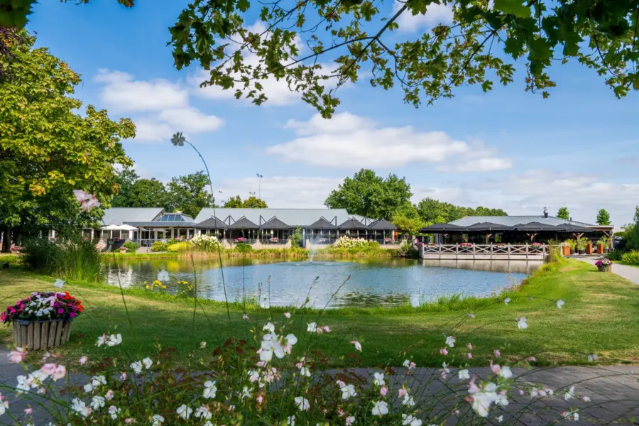 01 KAJNW3 APBWMZVS4 RHMCD0 ZB5