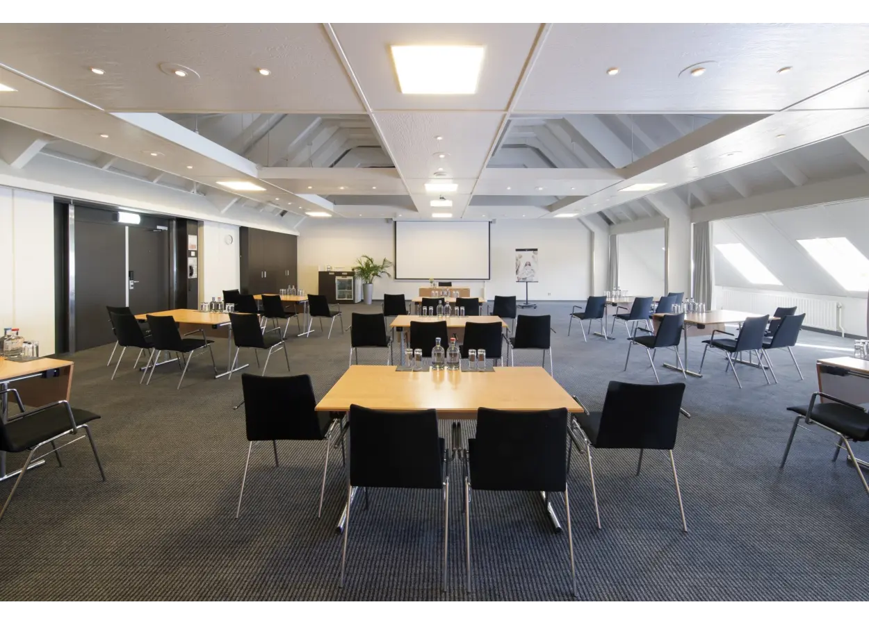 01 KBMAGF98 W8 Y3 RV8 VVDSEEQNG