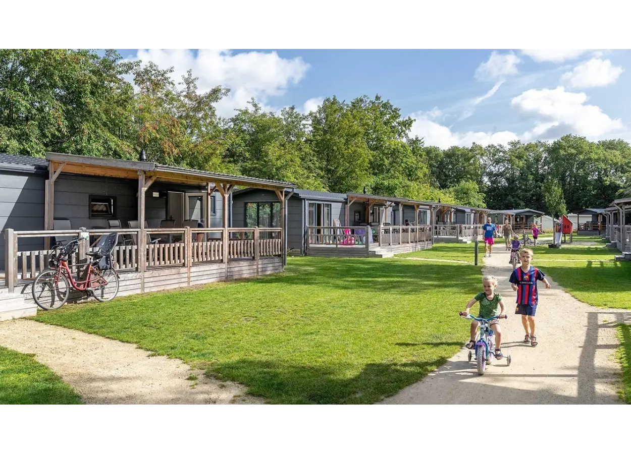 01 KAE4 NN1 THZY5 FMFFXAV0 N4 J4