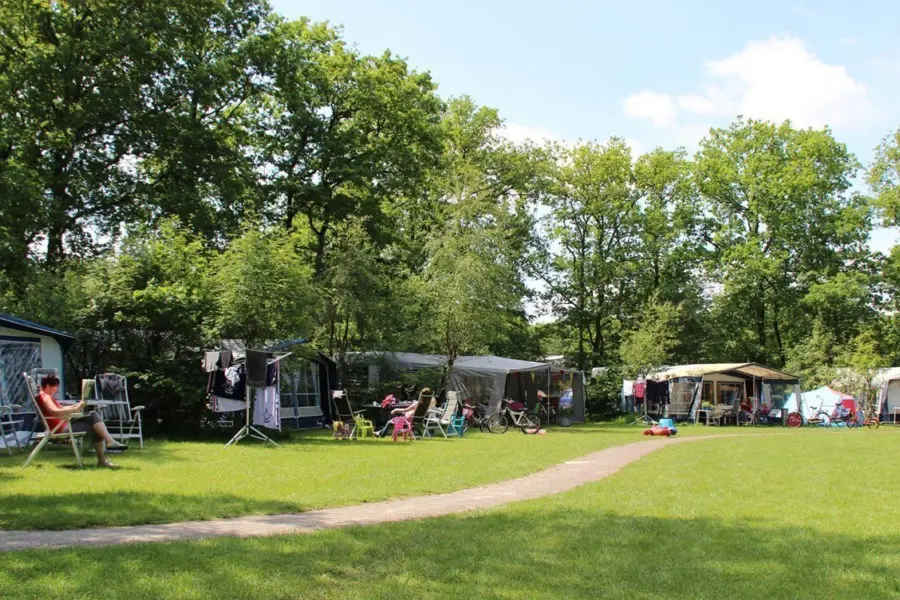 01 KAE4 NN0669 EGKCW4 A9 KR7 J4 T