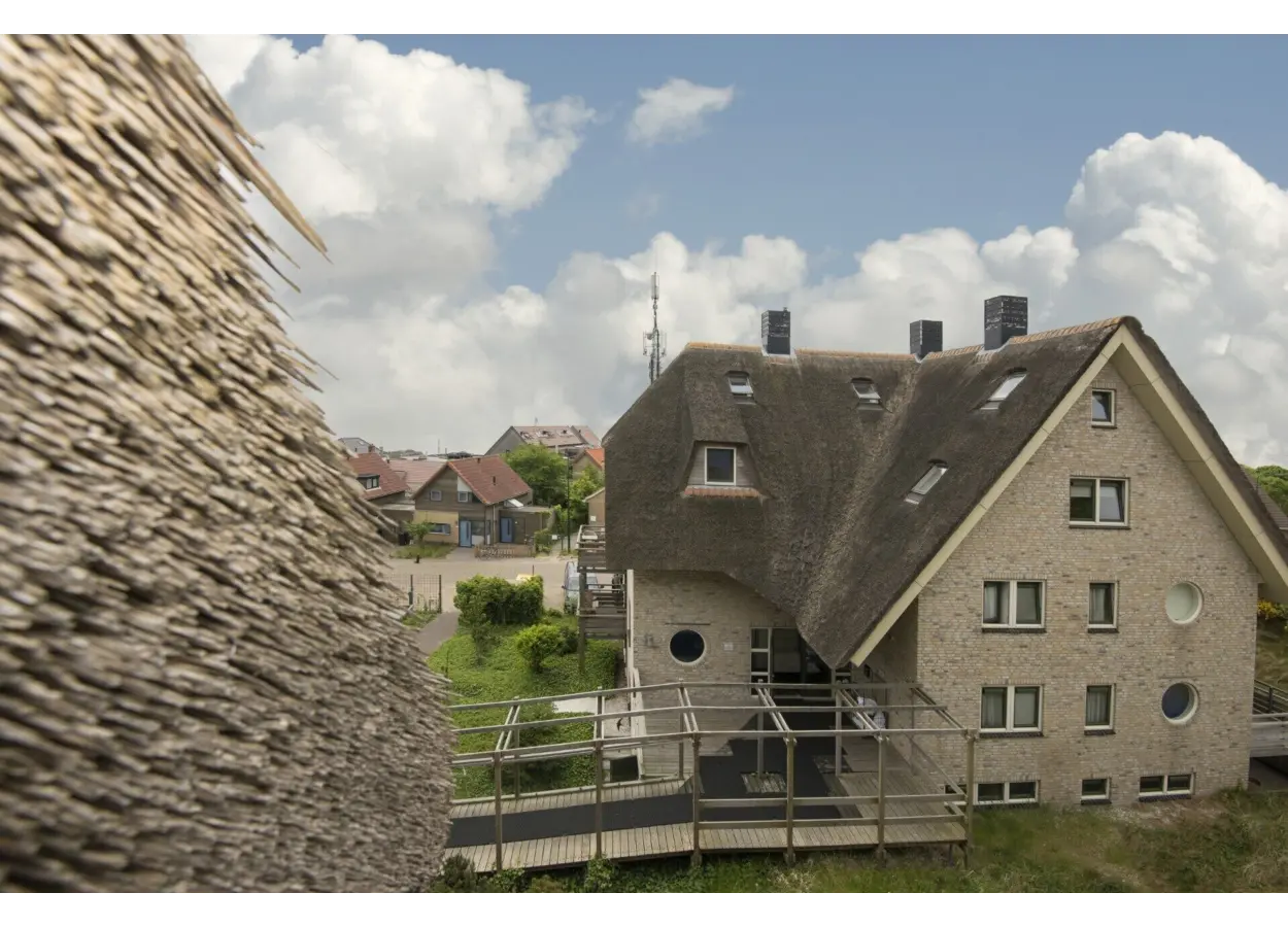 01 KJ4 VCA954 EMH93 FFJC5 YQ76 H