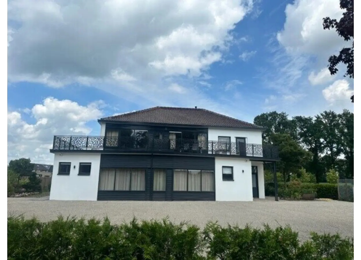 01 KEH4 XG8 R2 Z23 NMQHD96 V4 AYQ